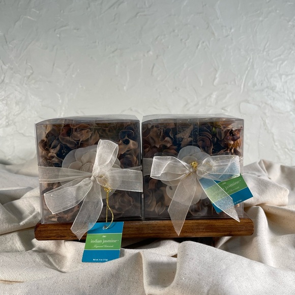 *Flora Classique Handmade  "Indian Jasmine" Potpourri 2 Pc - Picture 5 of 6